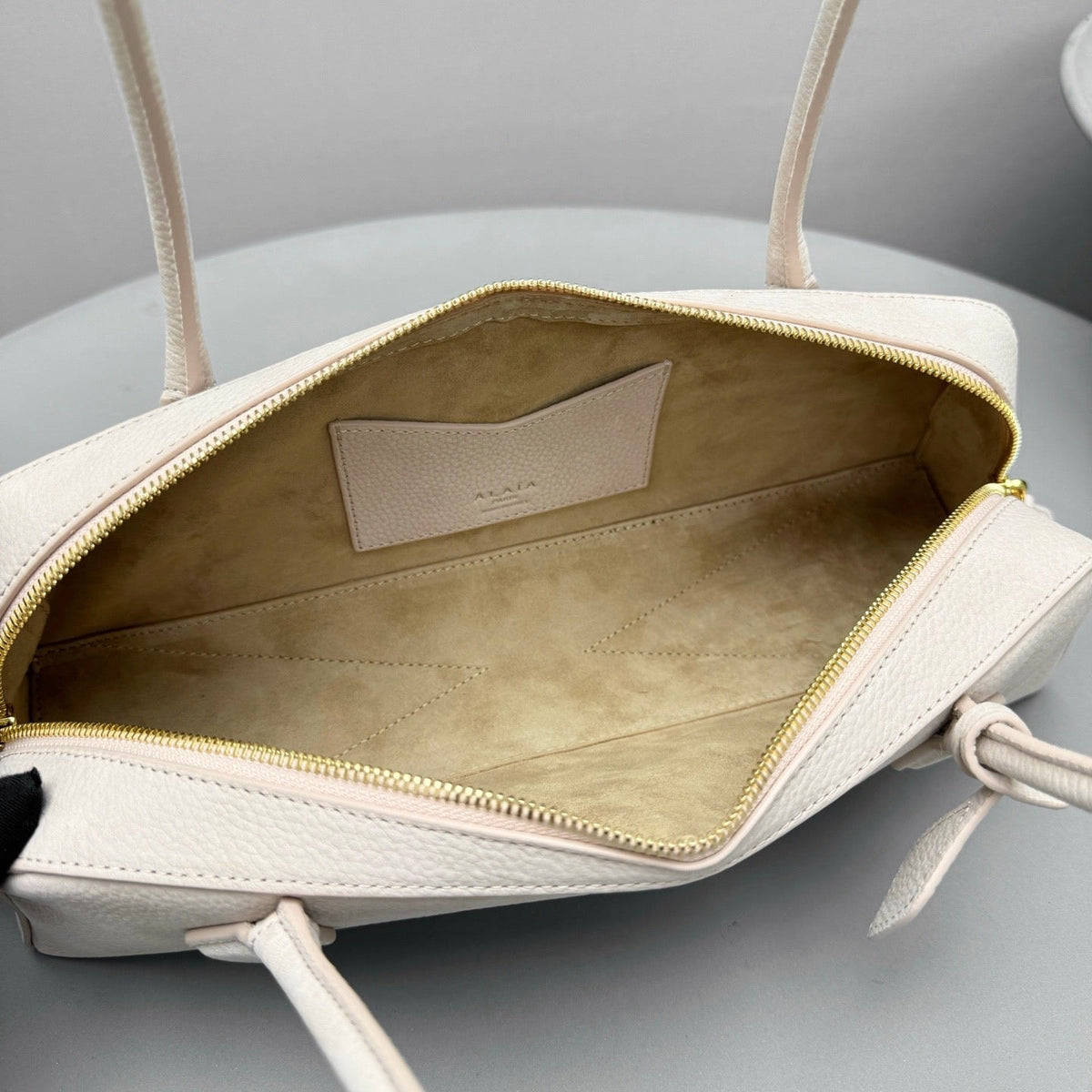 ALAIA LE TECKEL MEDIUM BAG
