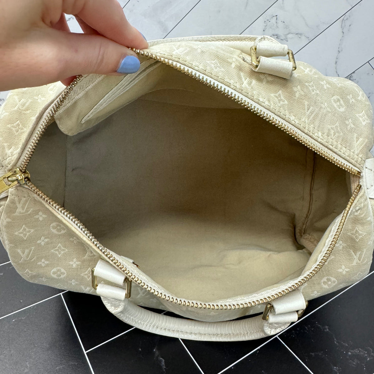 LIKE NEW Gucci Python Small Jackie Bag