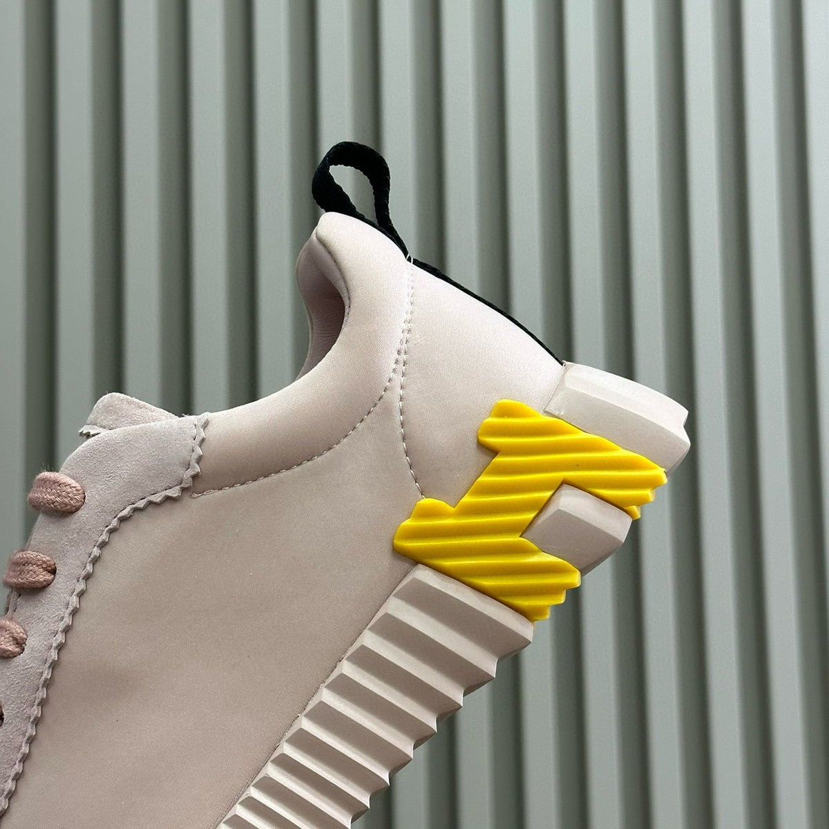 HERM BOUNCING SNEAKER