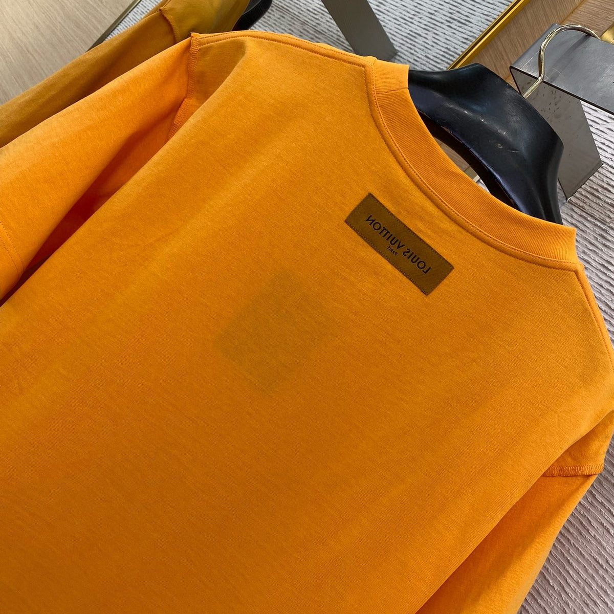 LOU T-SHIRT