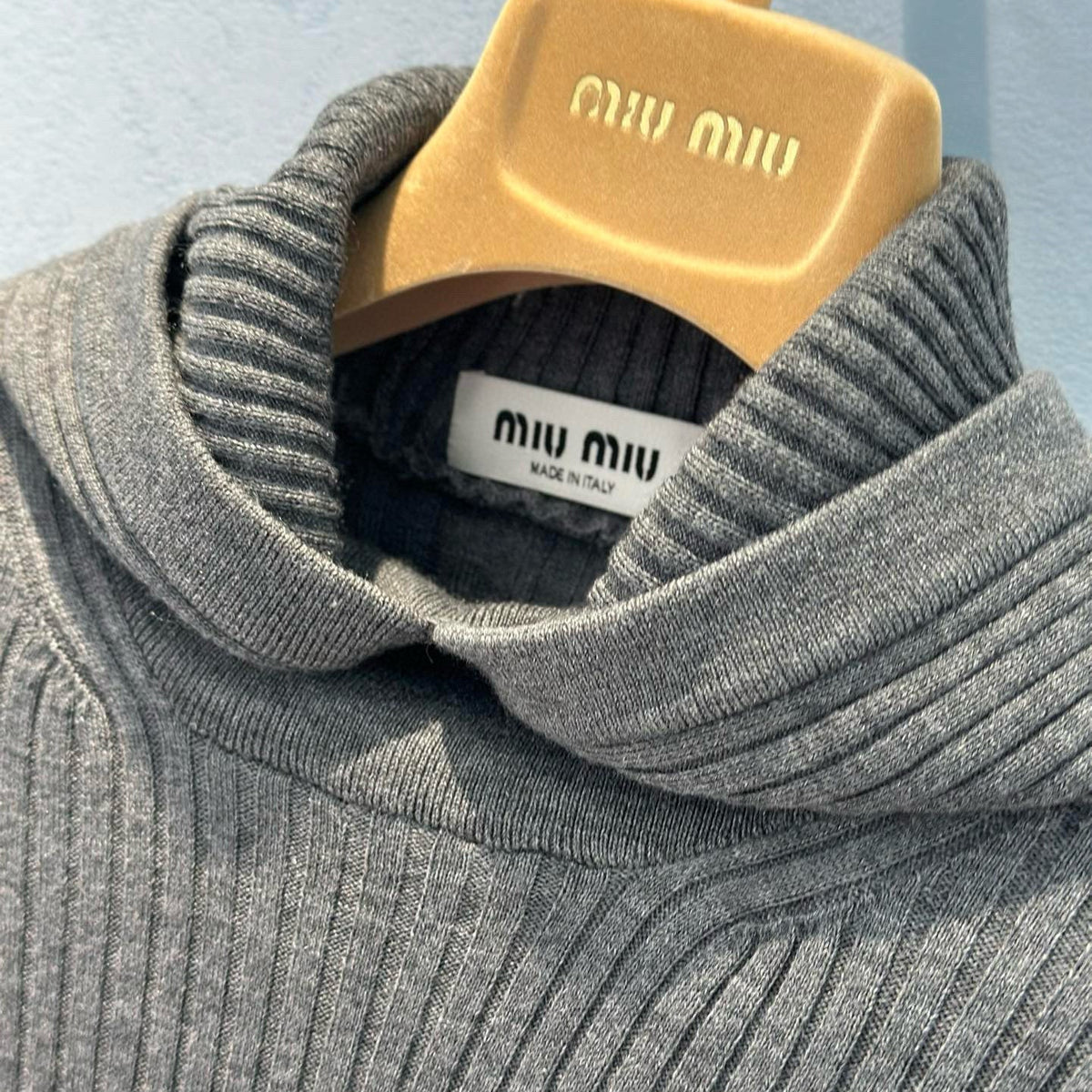 MIU M SWEATSHIRT
