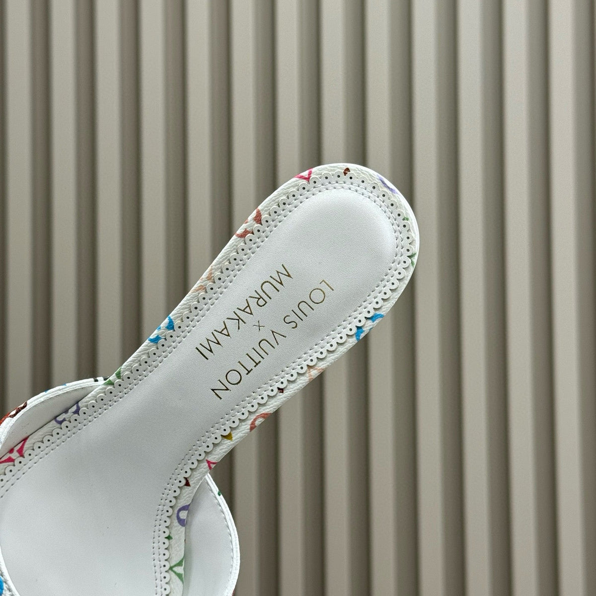 LOU HEELS