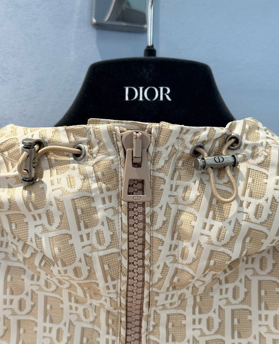 CD VEST