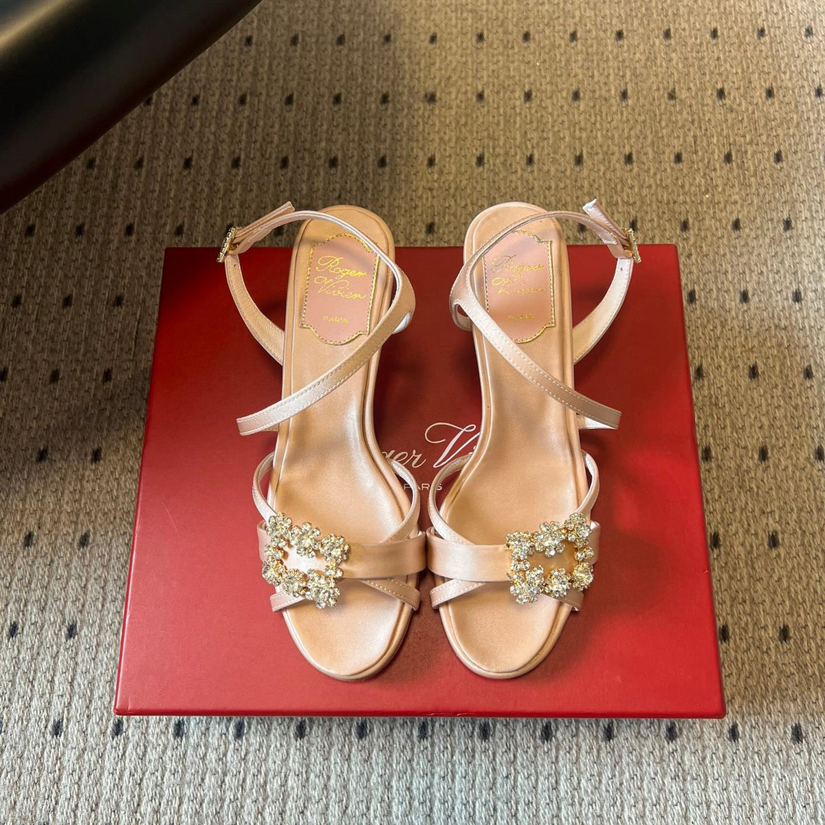 ROGER V HEELS
