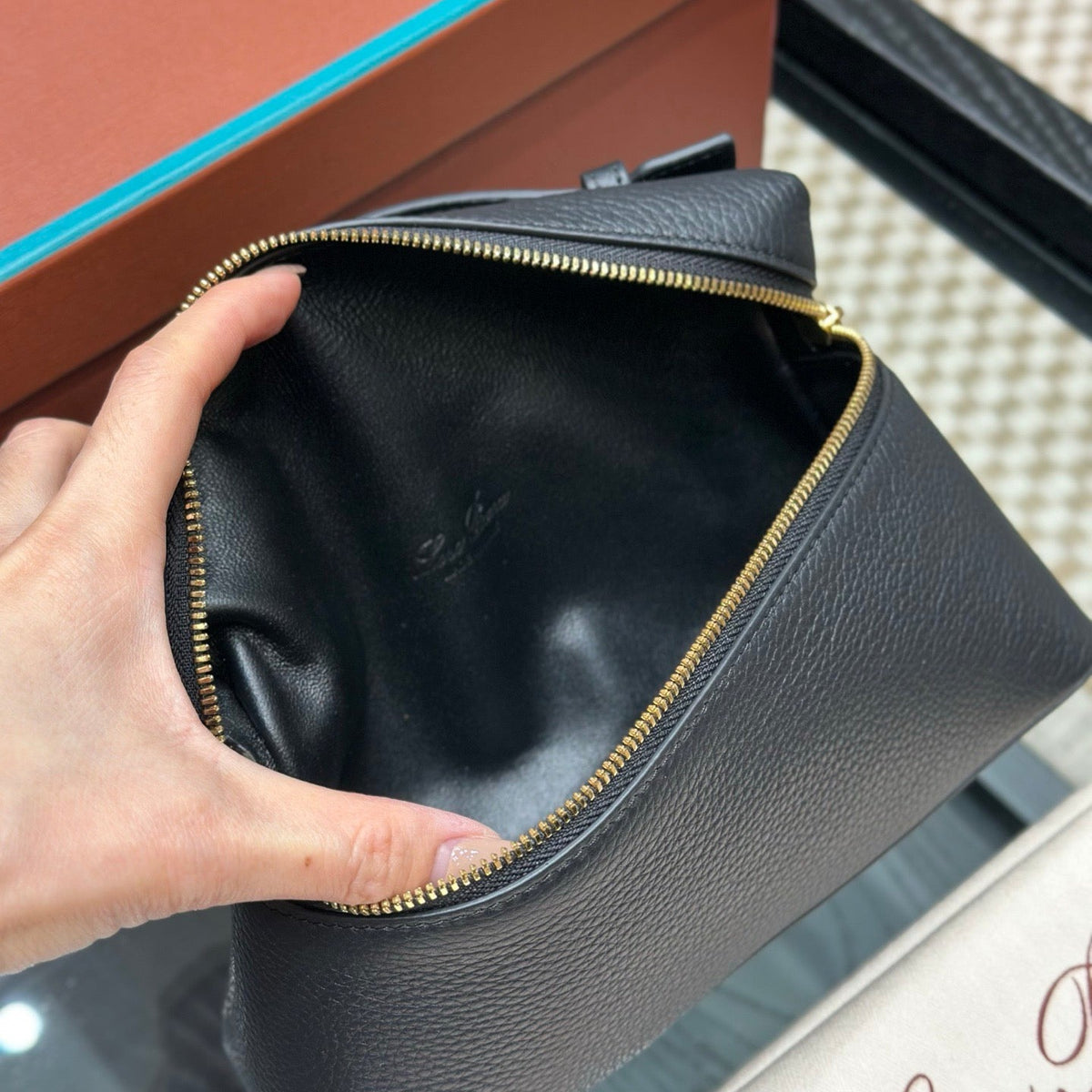 LORO P EXTRA POCKET L19 BAG