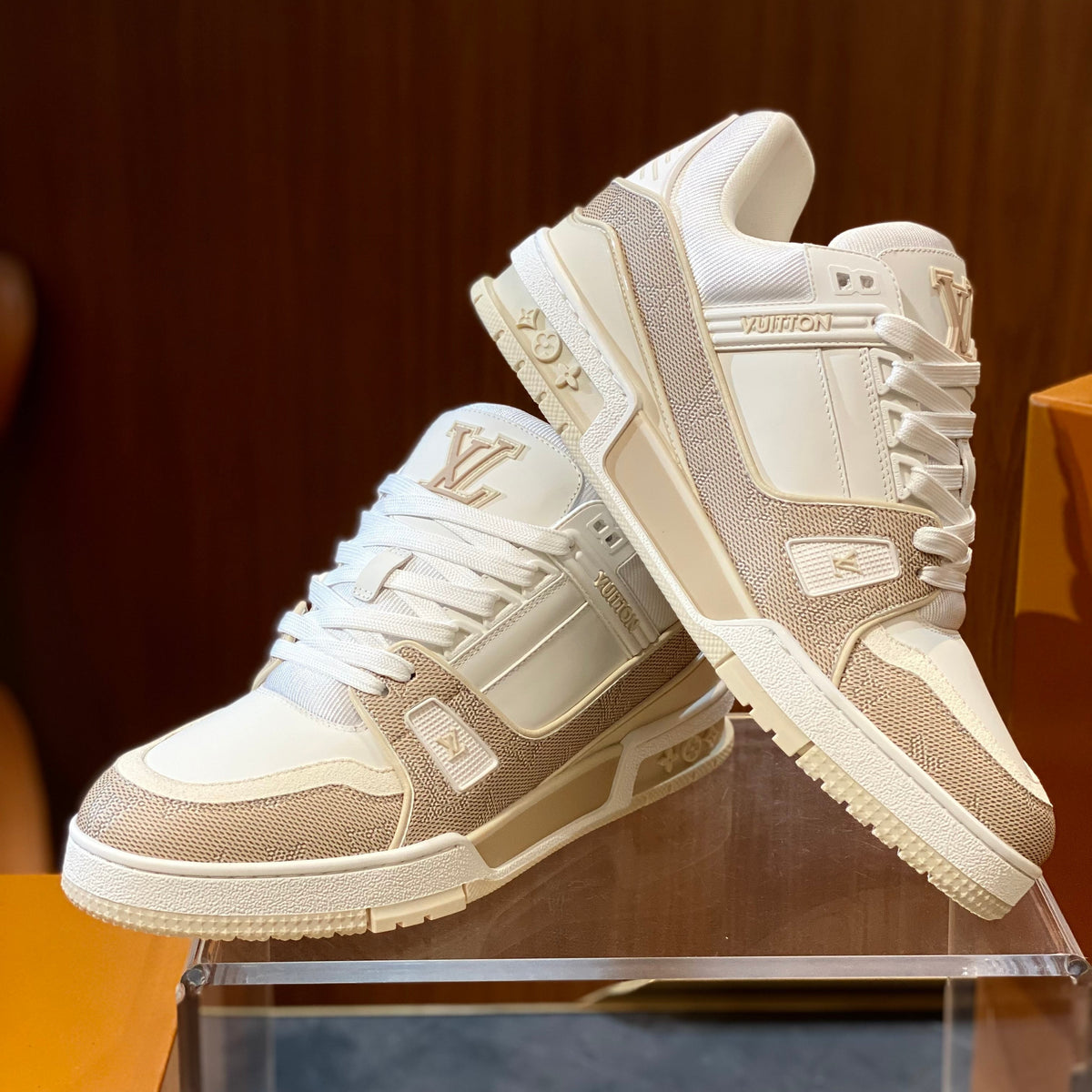 LOU TRAINERS