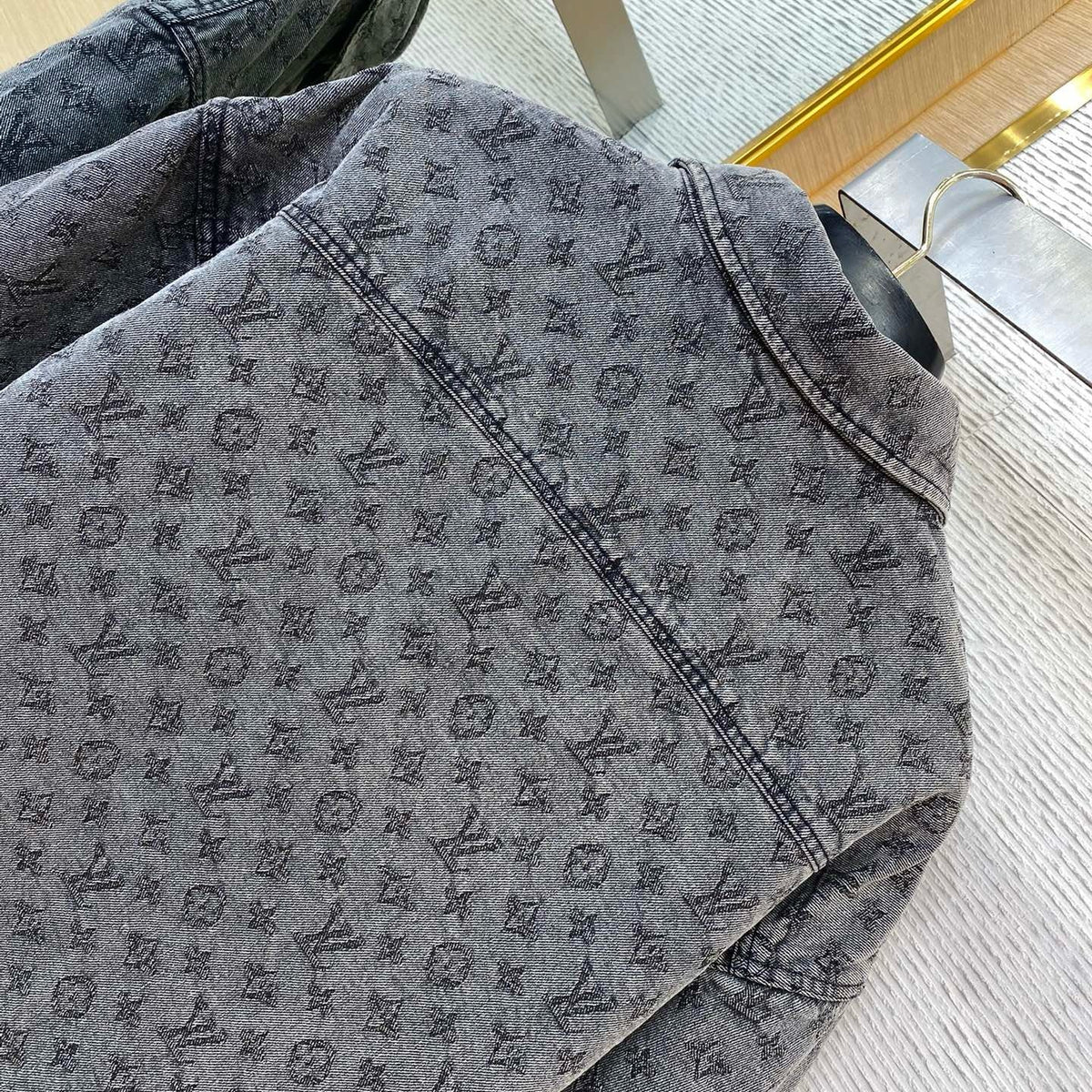 LOU DENIM SHIRT