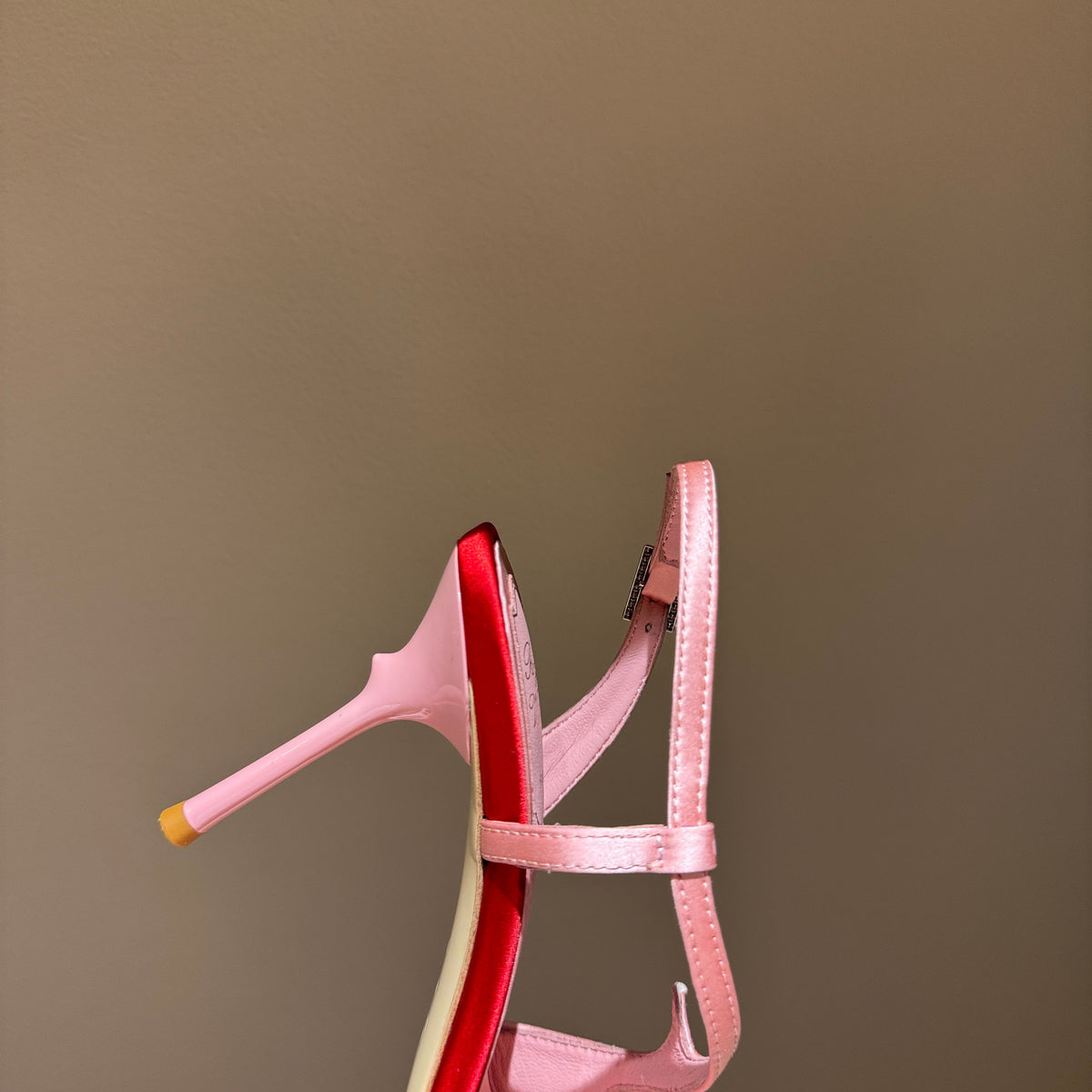 ROGER V HEELS