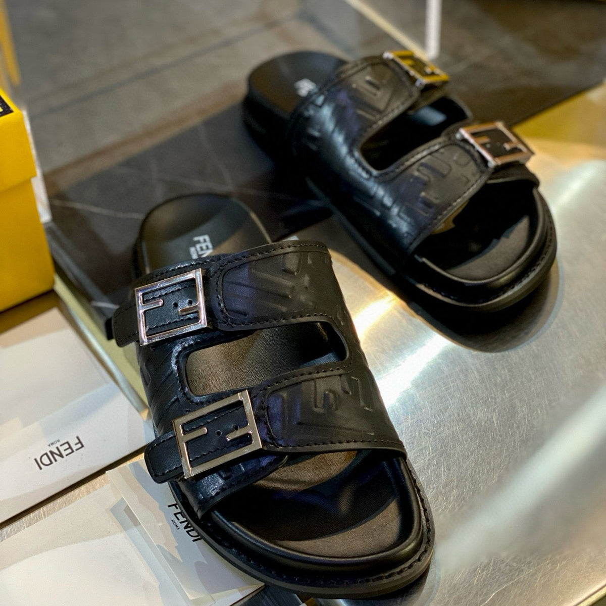 FEN SANDALS