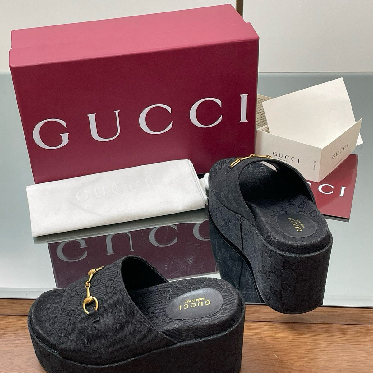 GG WEDGE SANDALS