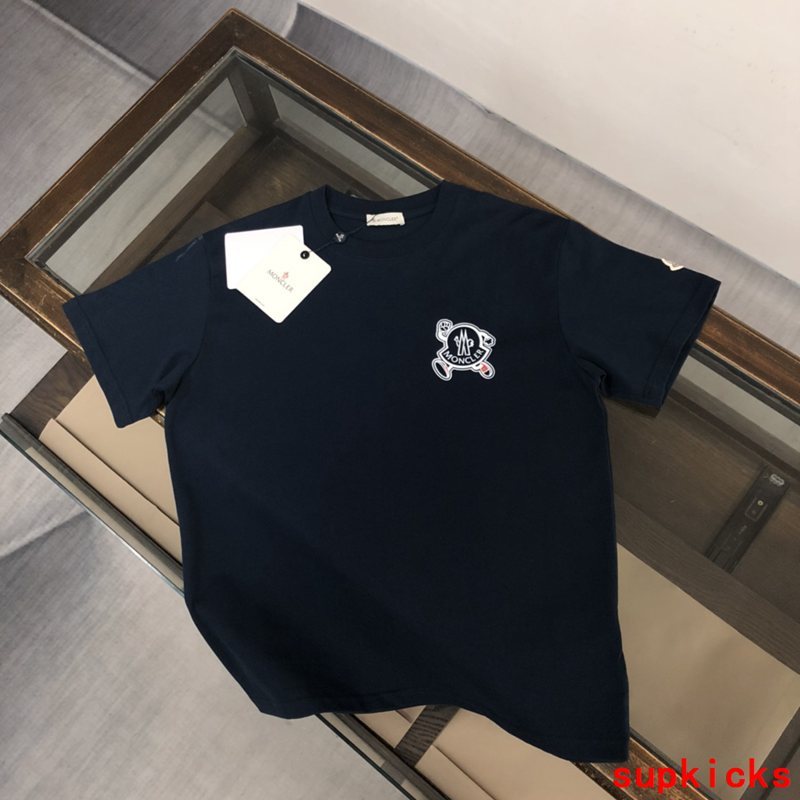 Moncler Luxury Cloth