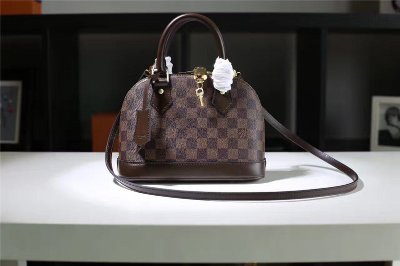 I W Fashion Lu-Vi bags - 8285