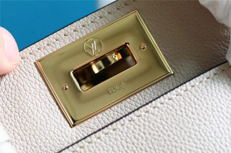 I W Fashion Lu-Vi bags - 17549