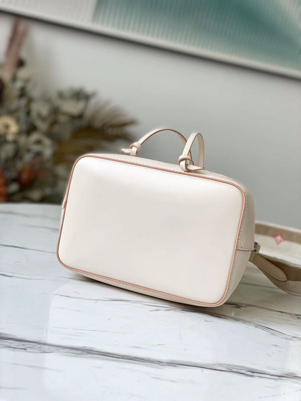 I W Fashion Lu-Vi bags - 17533