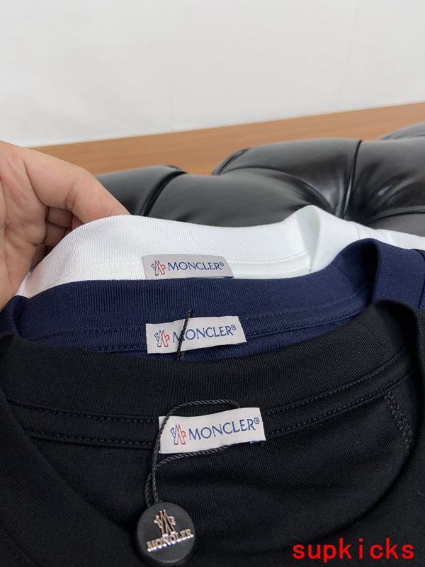 Moncler Luxury Cloth