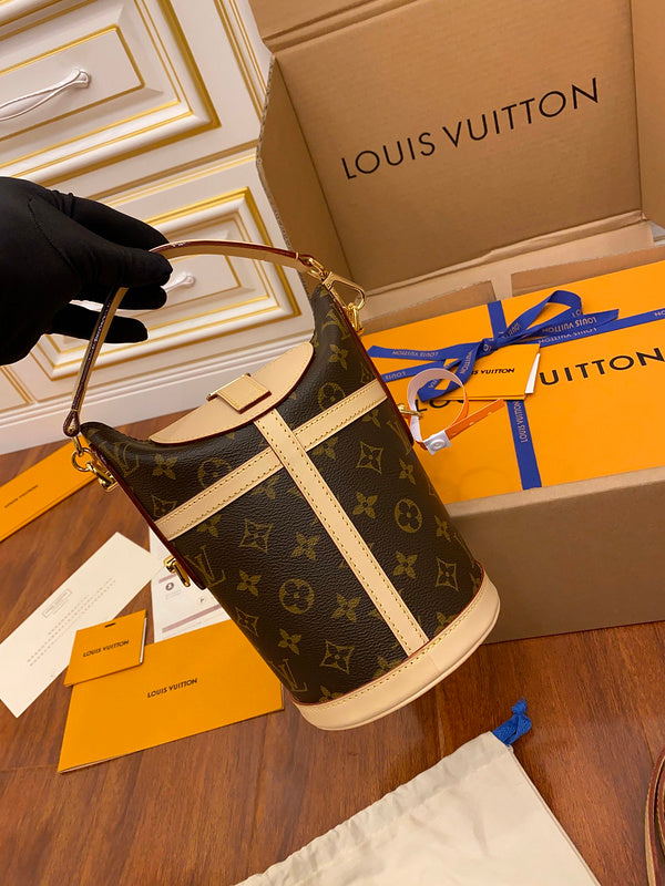 I W Fashion Lu-Vi bags - 17555