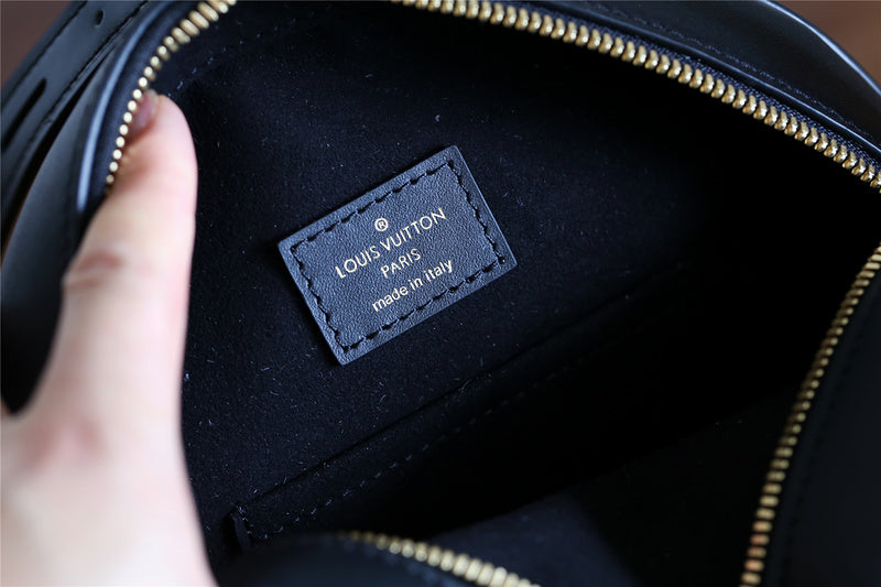 I W Fashion Lu-Vi bags - 8335