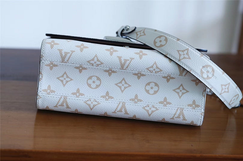 I W Fashion Lu-Vi bags - 8471