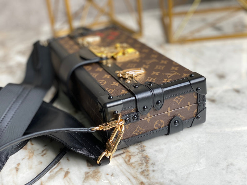 I W Fashion Lu-Vi Bags - 16681