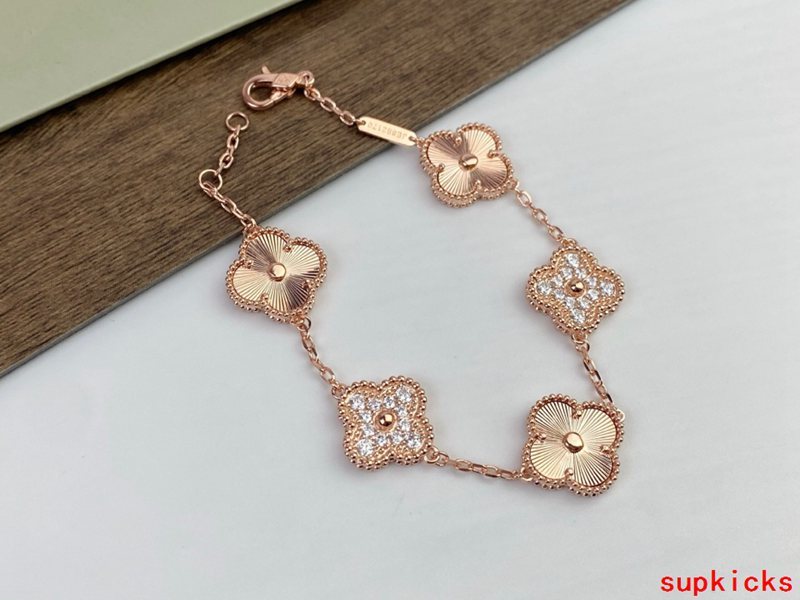 Van Cleef & Arples Jewelry