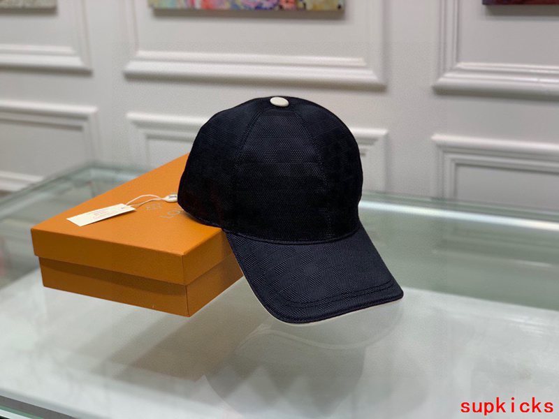 Louis Vuitton Luxury Cap
