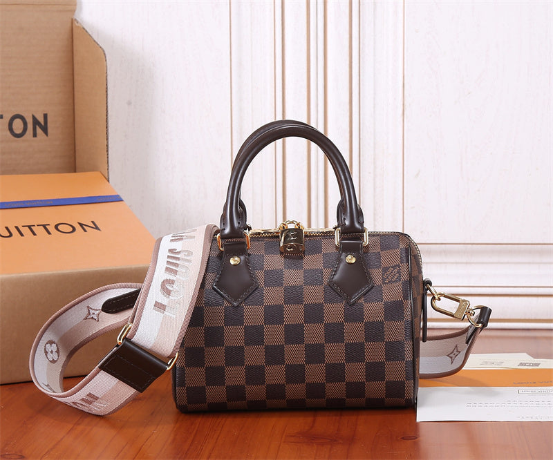 PHA - LOV Bags - 305