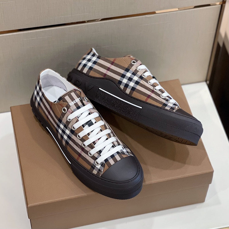 Burberry Luxury Shoes