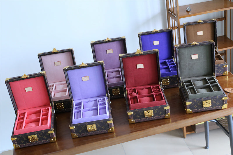 I W Fashion Lu-Vi bags - 9553