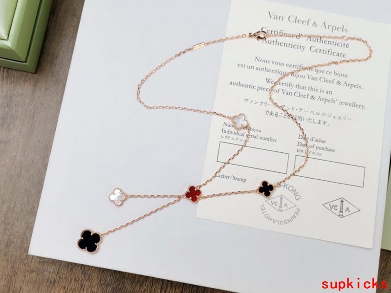 Van Cleef & Arples Jewelry