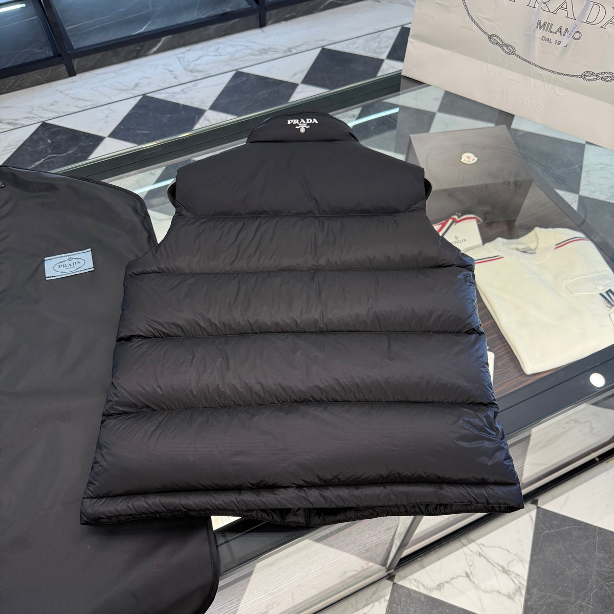 PD VEST
