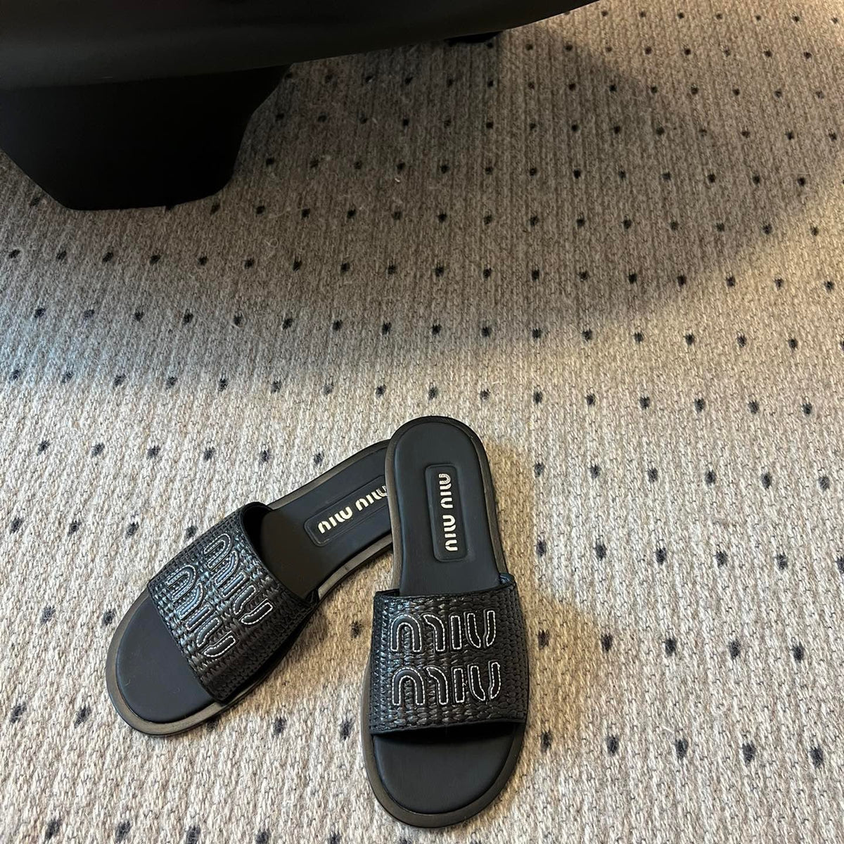 MIU M SLIDES