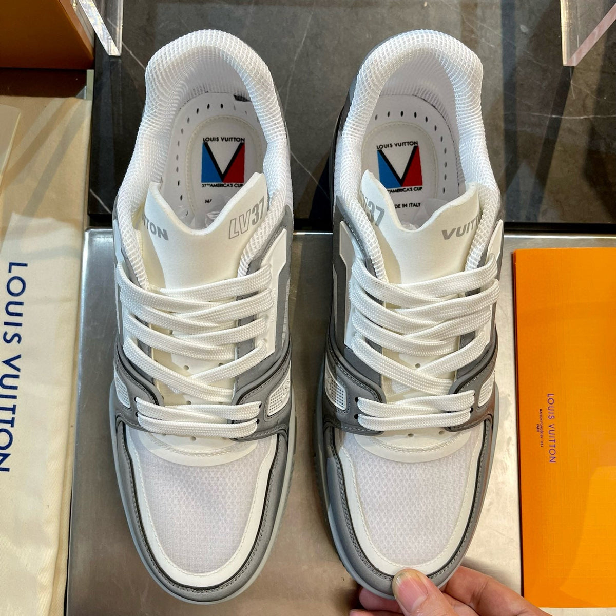 LOU TRAINERS