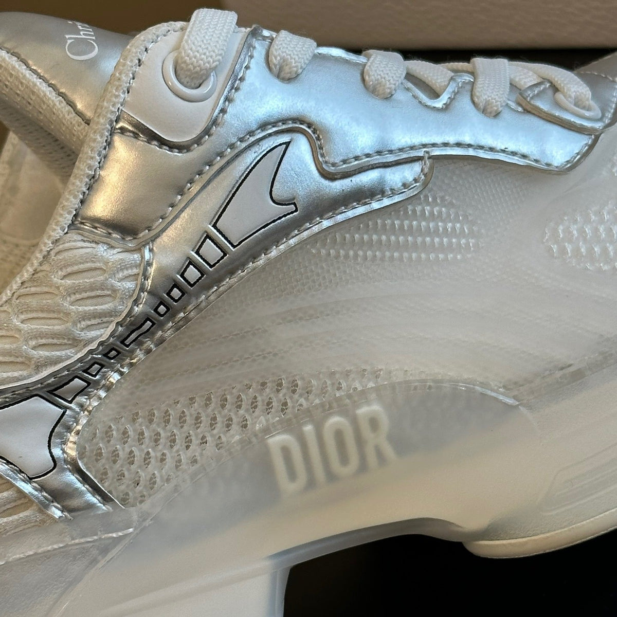 CD VIBE SNEAKERS