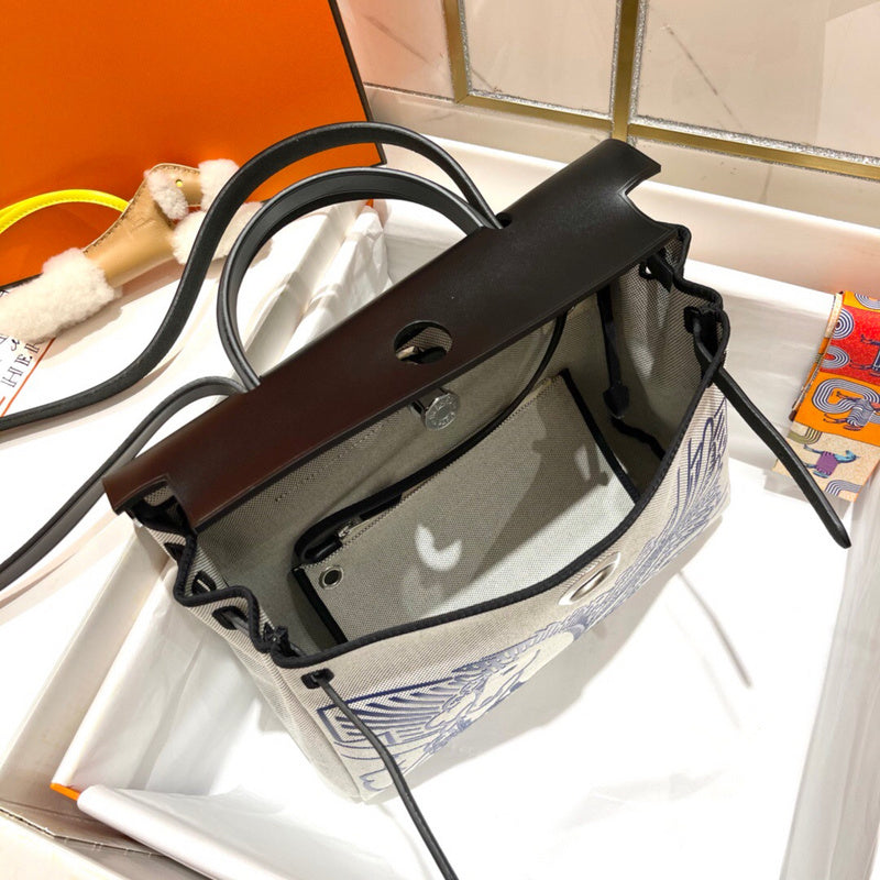PHA - HMS Bags - 1702