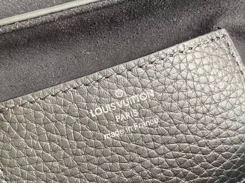 I W Fashion Lu-Vi bags - 17501