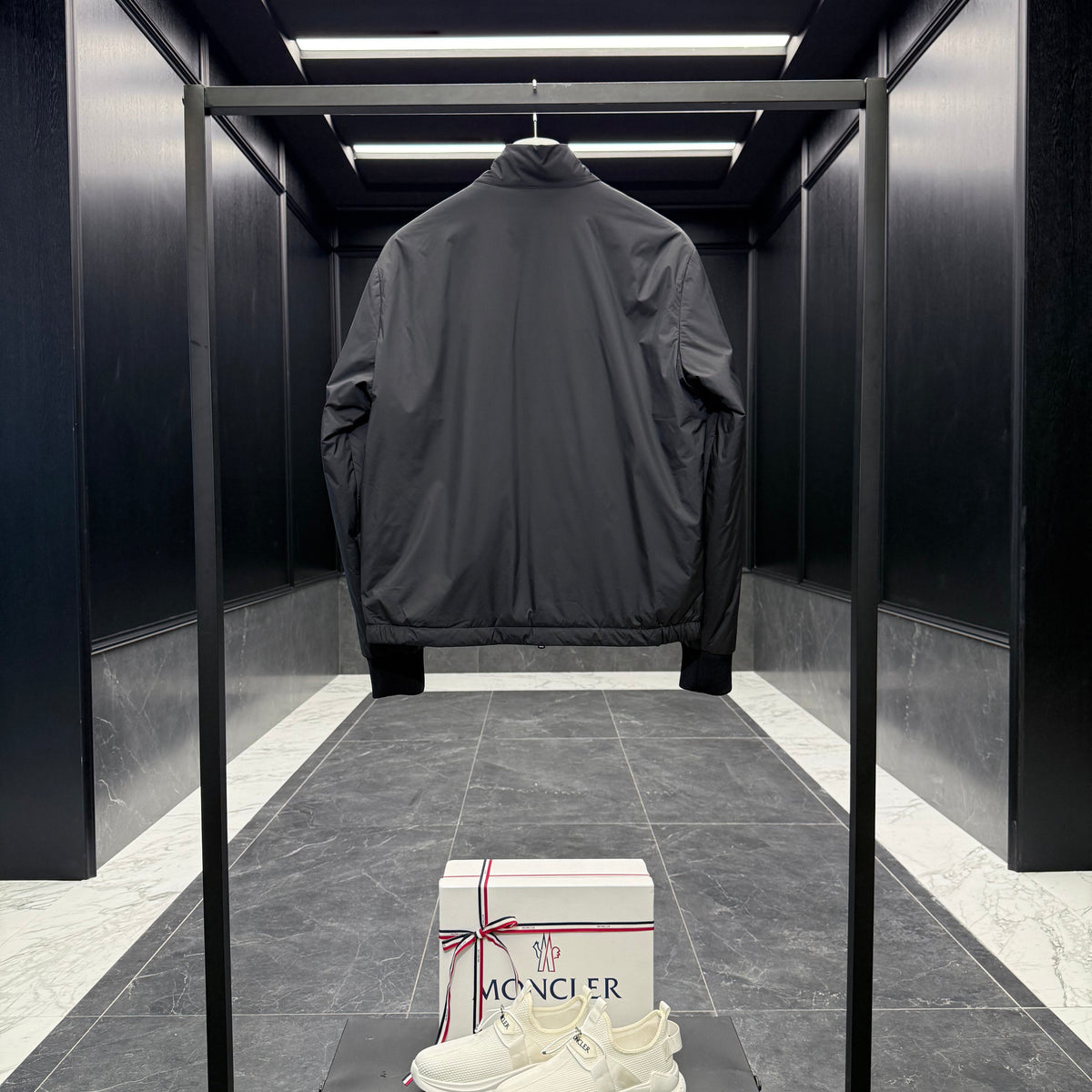 MONC VERNEY JACKET