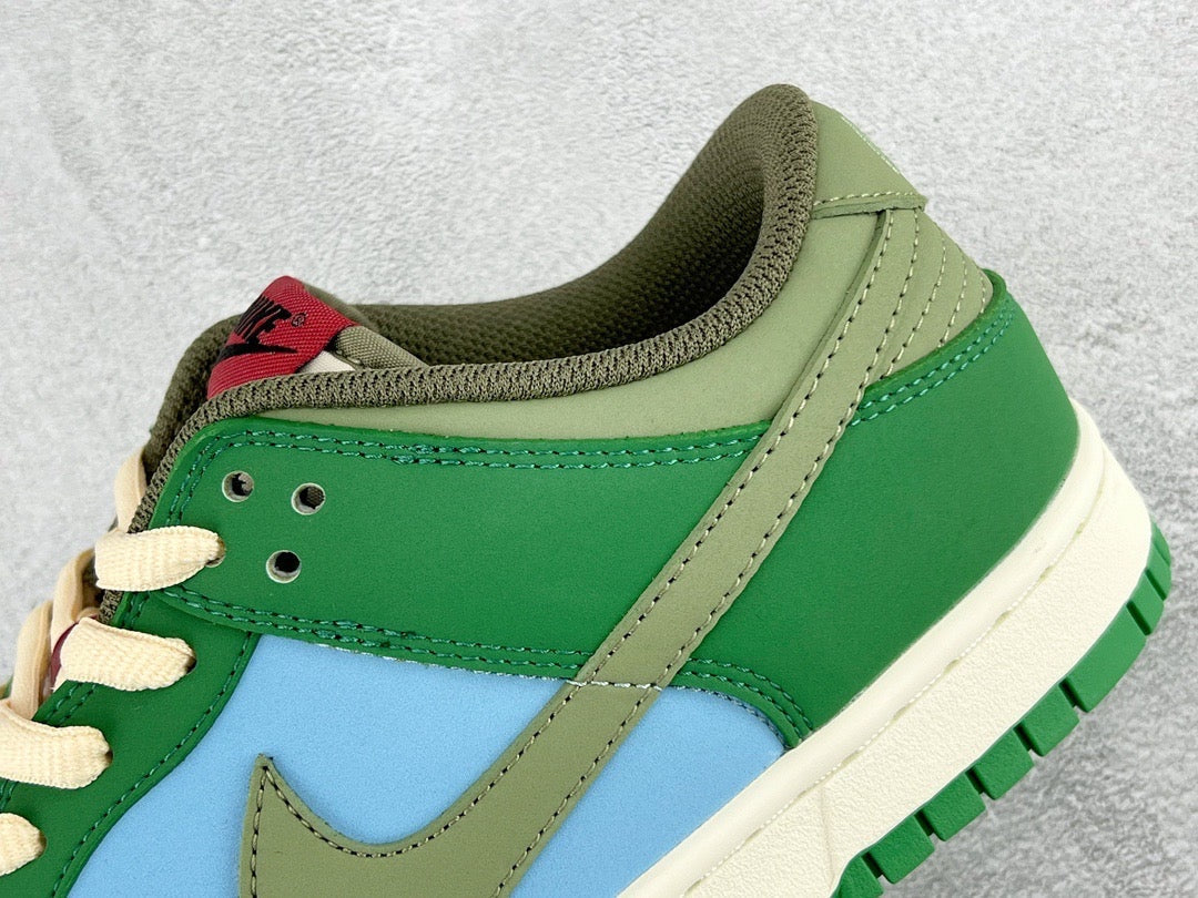 NIKE DUNK LOW