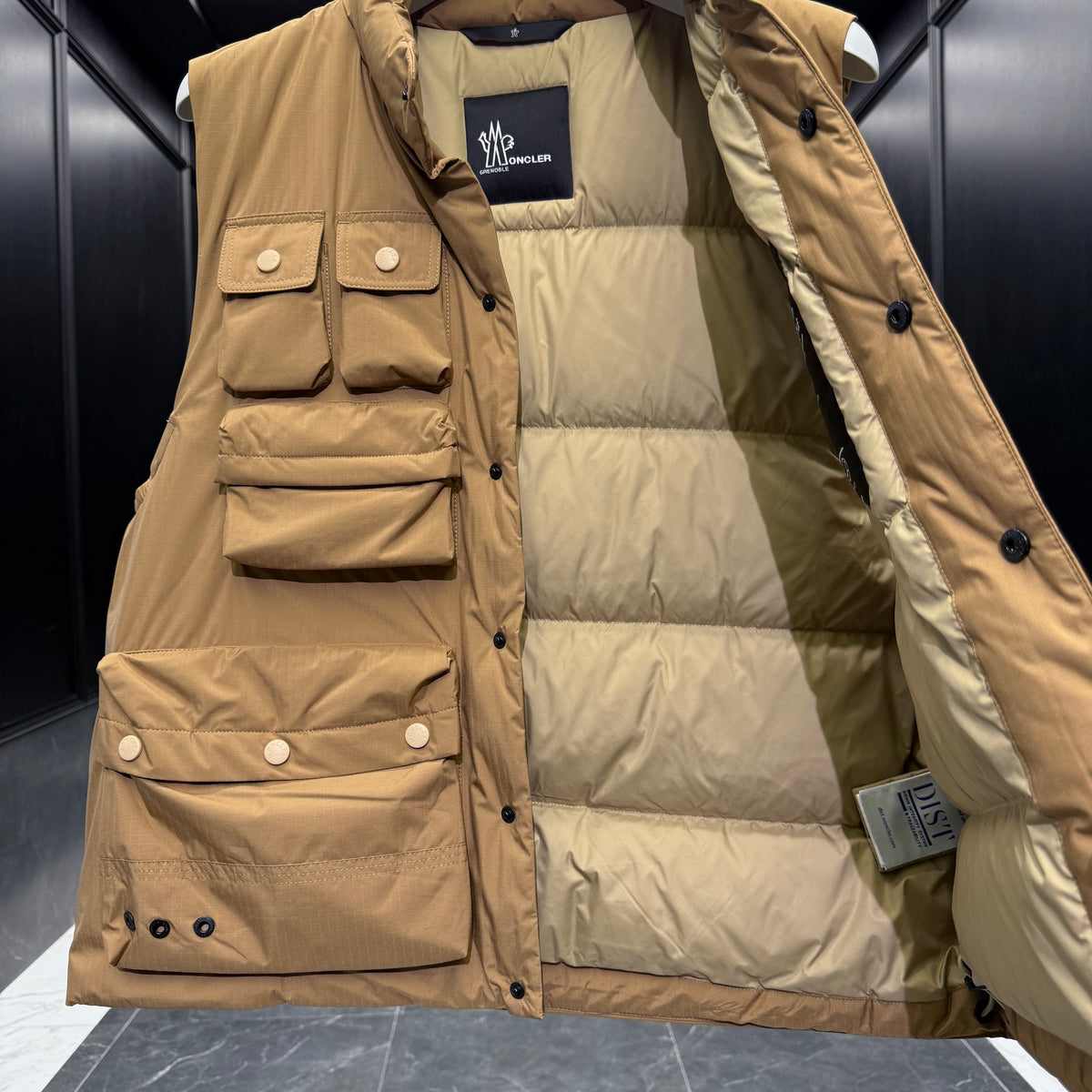 MONC TONGASS VEST