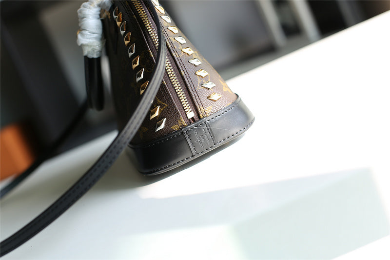 I W Fashion Lu-Vi bags - 8265