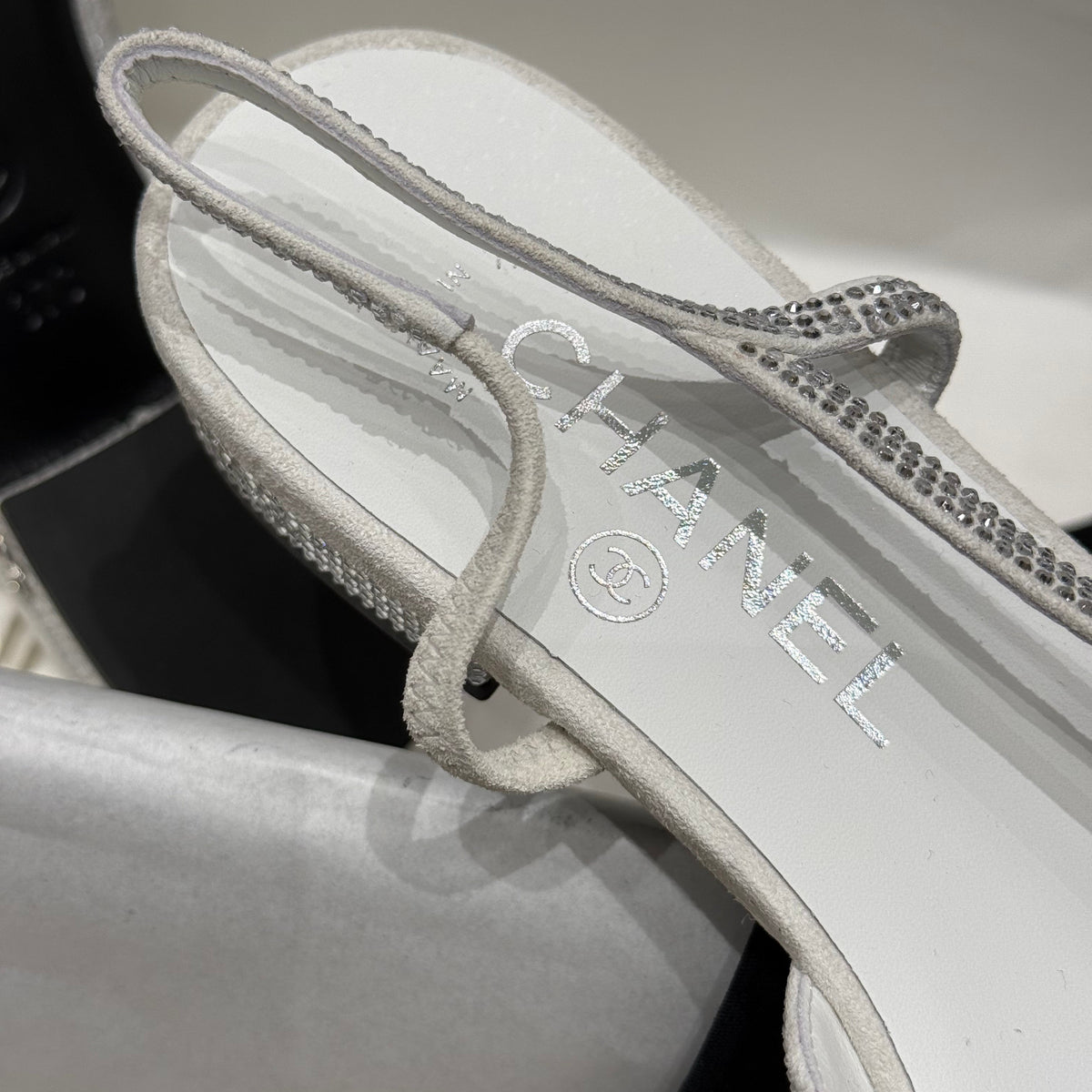 CC SLINGBACK PUMPS