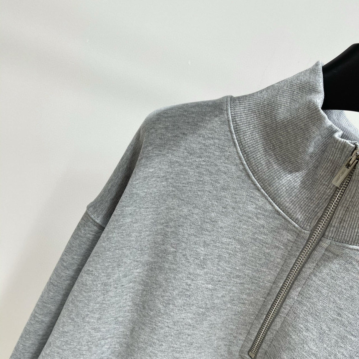 MIU M ZIP SWEATSHIRT