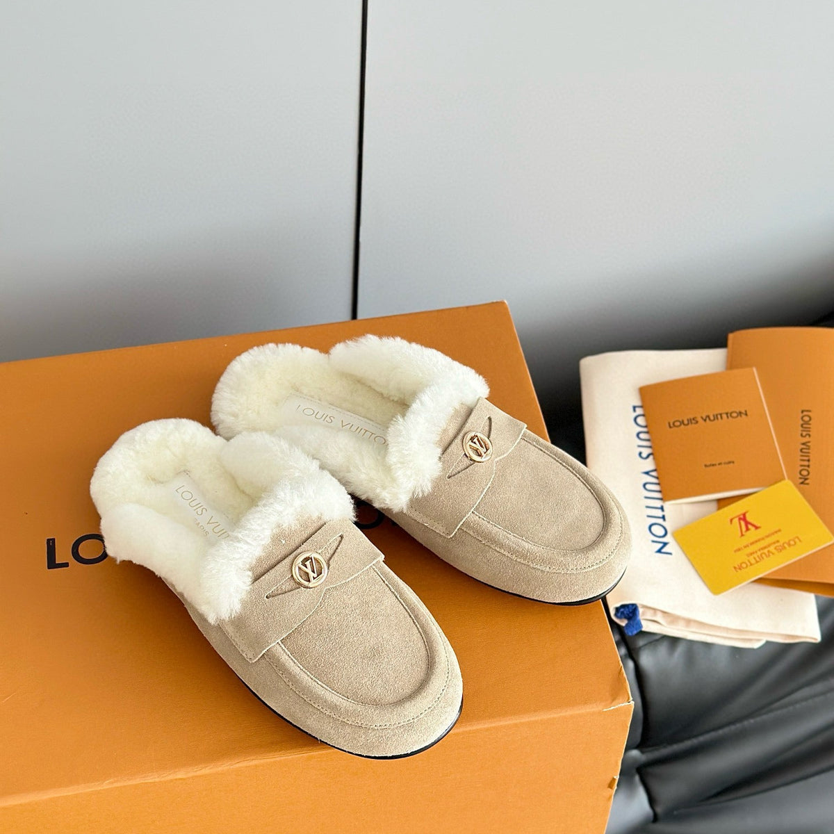 LOU SOHO OPEN BACK LOAFERS
