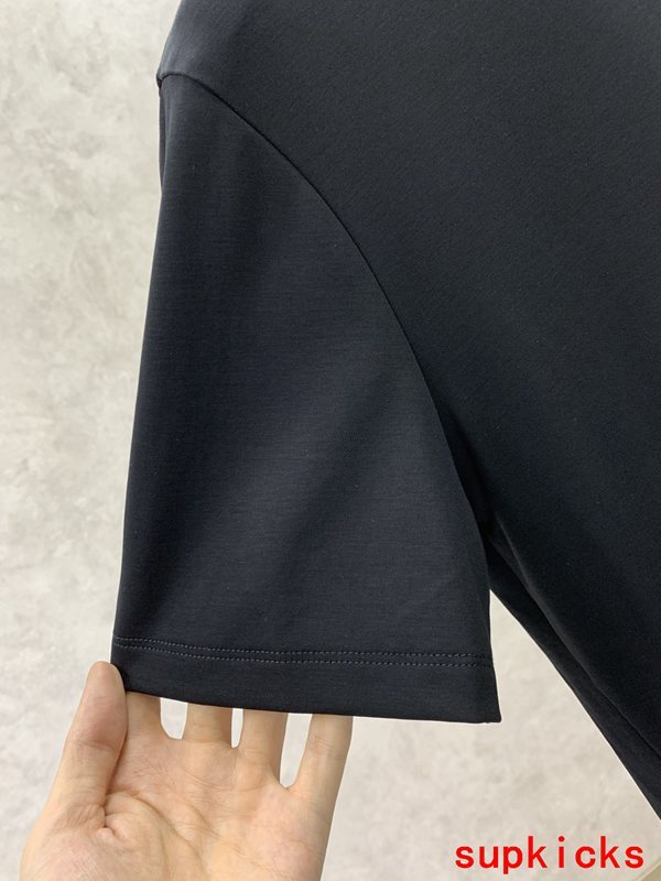 Moncler Luxury Cloth