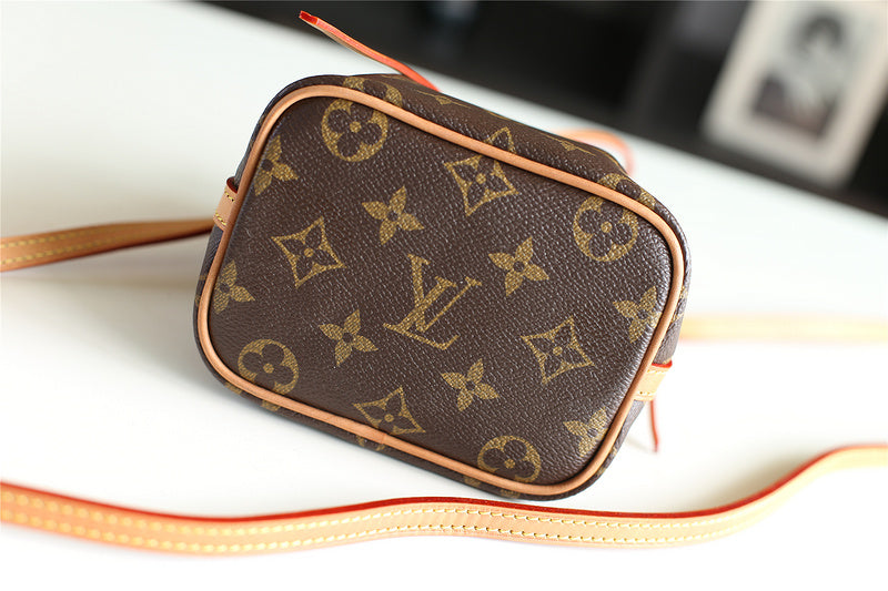 I W Fashion Lu-Vi bags - 9390