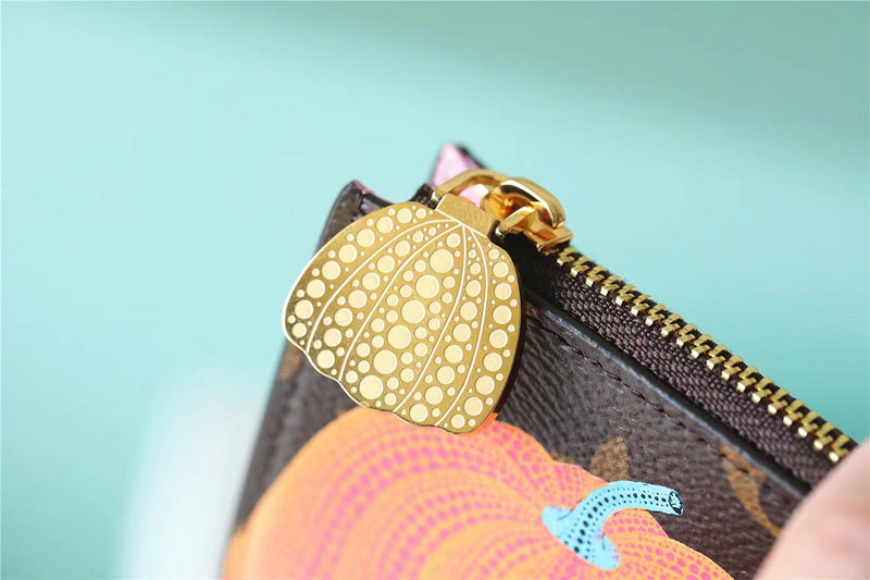 I W Fashion Lu-Vi bags - 8738