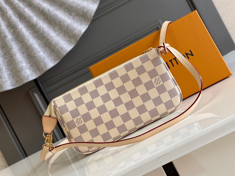I W Fashion Lu-Vi bags - 17061