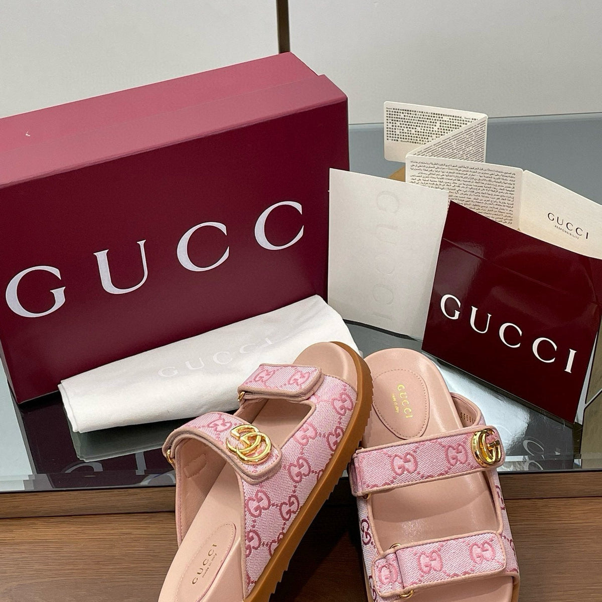 GG SANDALS
