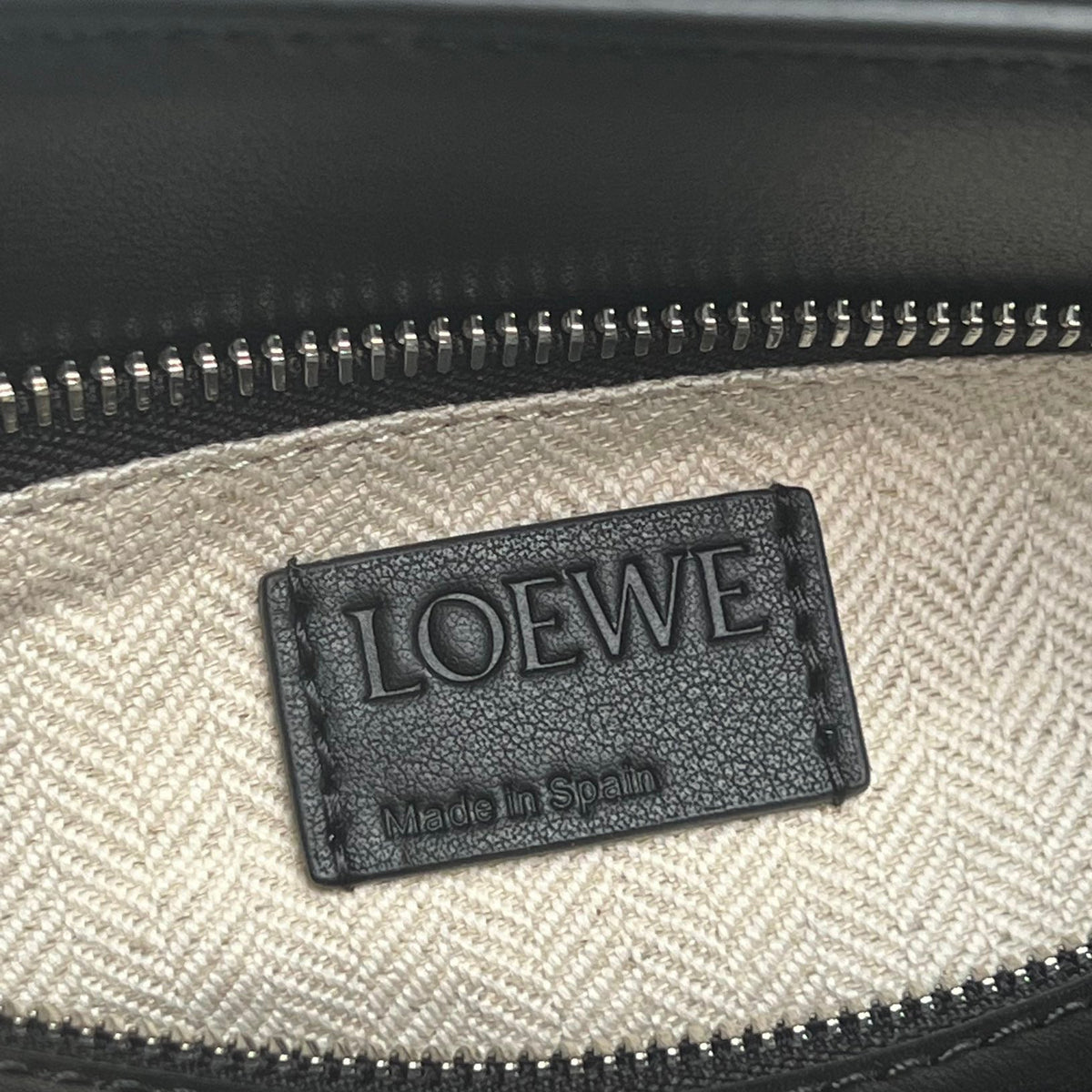 LOEW SMALL PUZZLE EDGE BAG