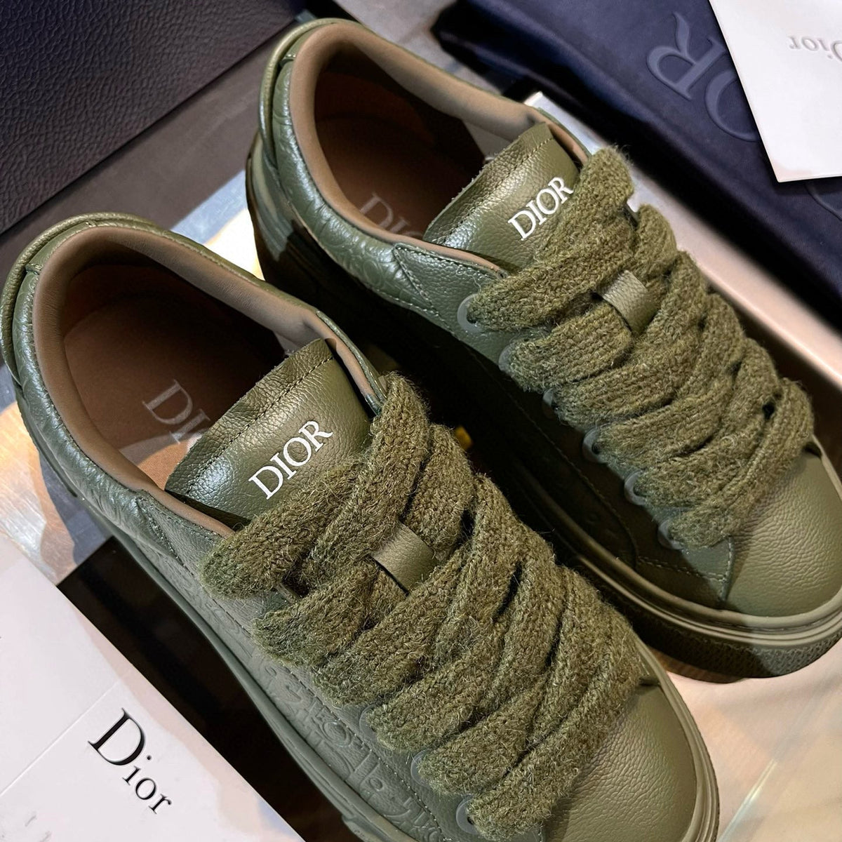CD B33 SNEAKER