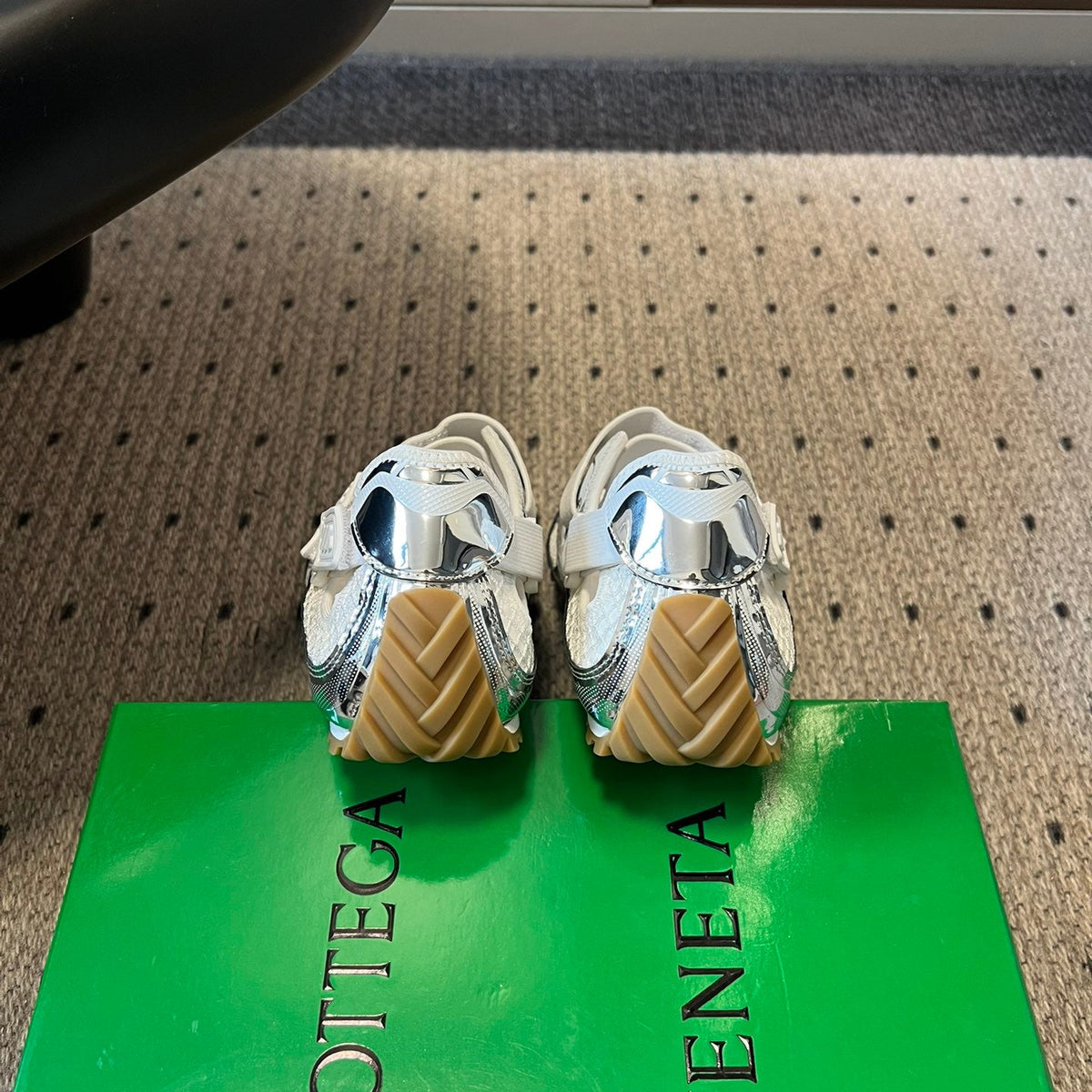 BOTT V ORBIT SNEAKER